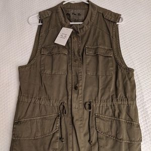 Per Se Army green vest NWT L